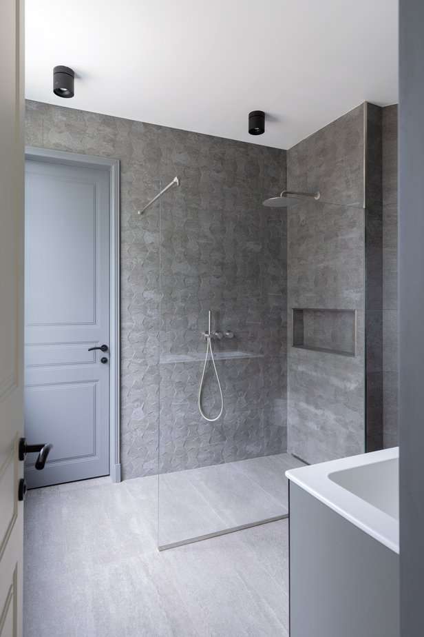 decoration aménagement maison olga chihai dusciac architecte interieur saint cloud garches salle de bain gris